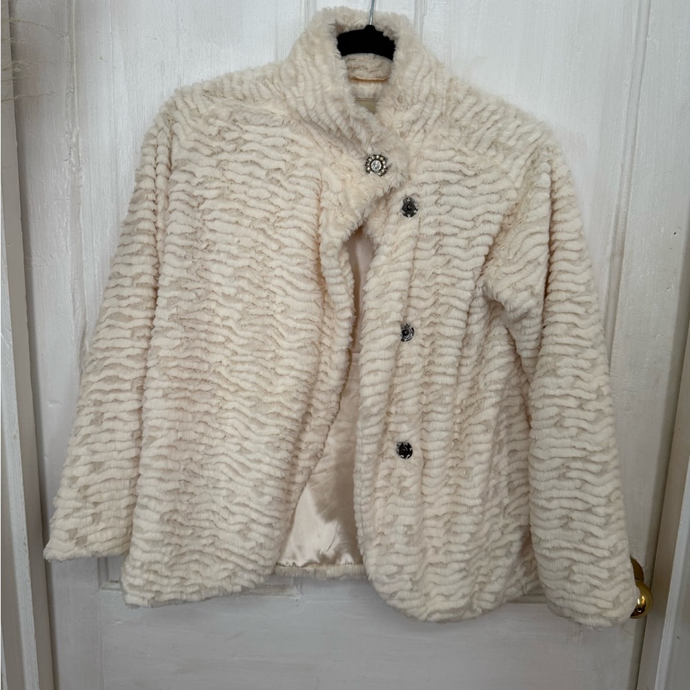 Cozy Cream Faux Fur Jacket